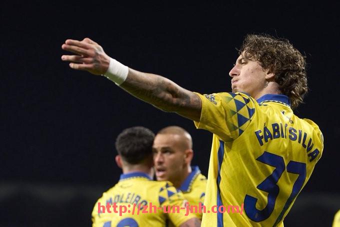 金年会-拜仁慕尼黑向德甲其他球队赠送香肠的趣闻